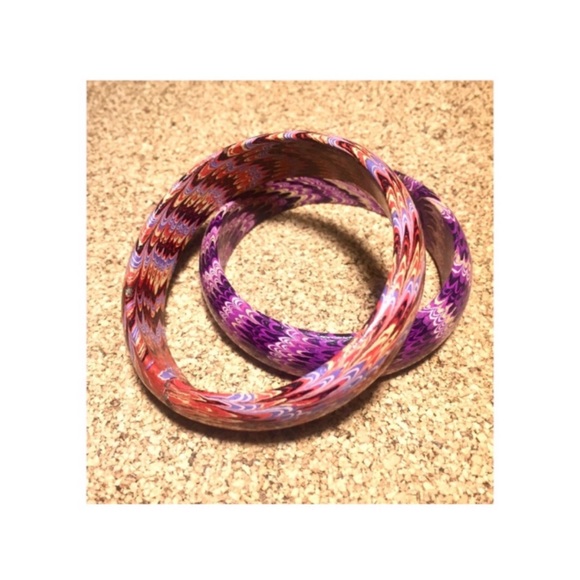 Mod Retro Wooden Bangles in Psychedelic Pattern - Picture 5 of 8